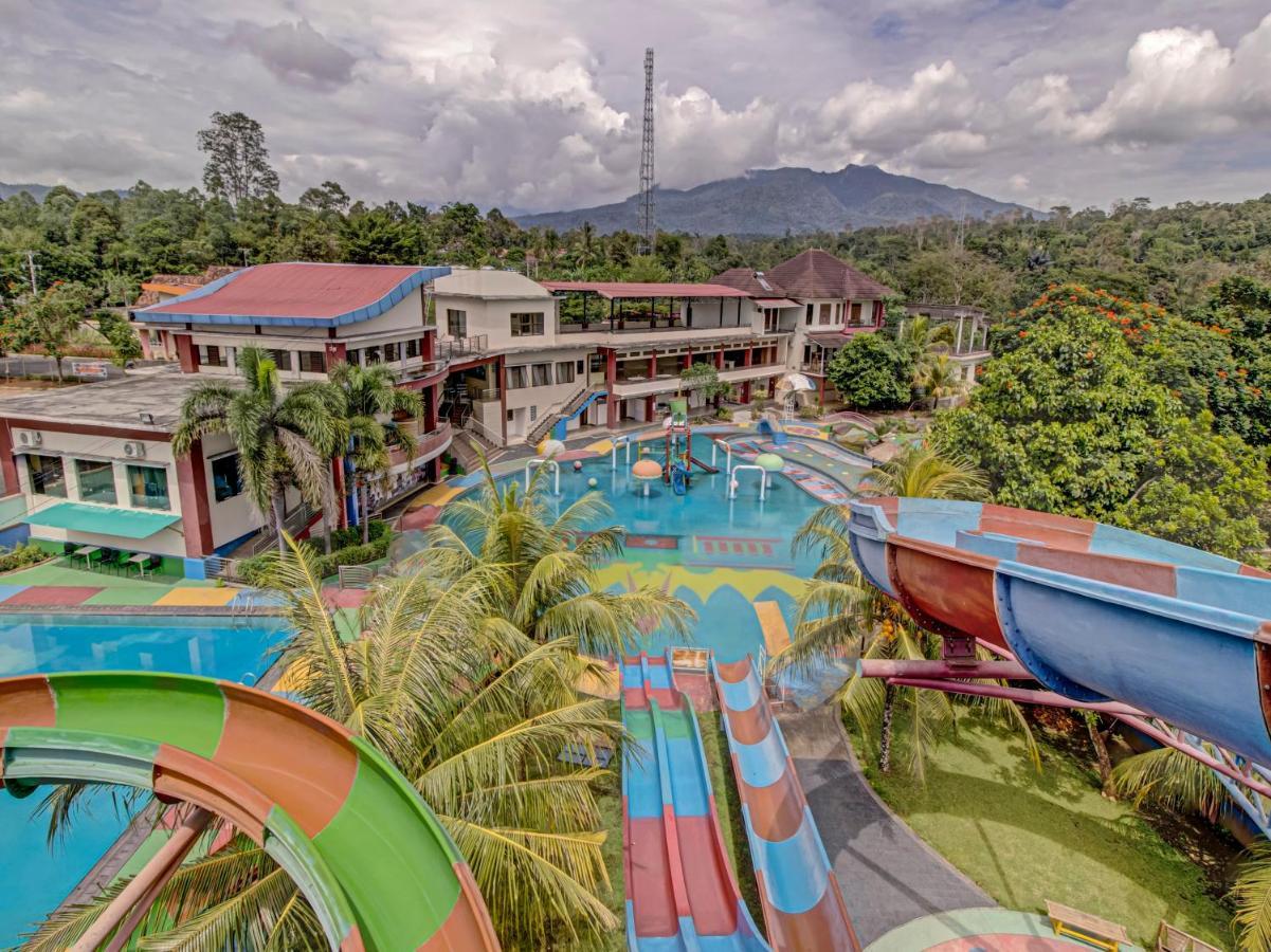 Oyo 89997 Hotel Bumi Kedaton Waterpark Bandar Lampung Eksteriør billede